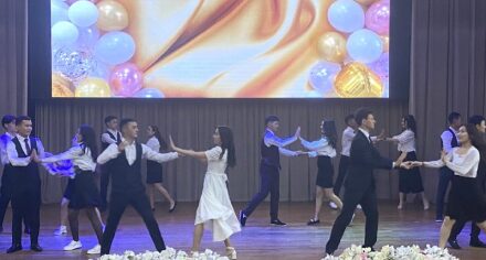 Выпускники лицея КГМА отметили «последний звонок»