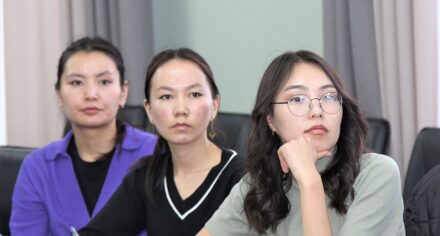 В КГМА состоялось занятие по оказанию методической помощи по государственному языку руководителям учебных подразделений всех кафедр (3-4 ноября)