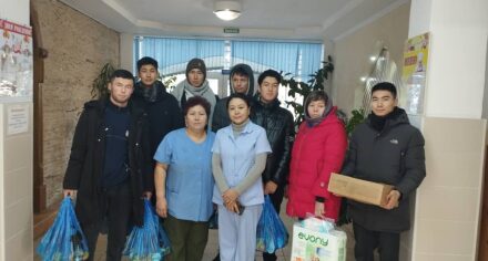 Студенты КММА посетили дом престарелых